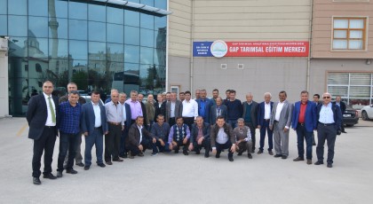 Muğla Seydikemerli çiftçiler GAP’ ta incelemelerde bulunmak üzere Gaziantep, Şanlıurfa’ yı ziyaret ettiler.