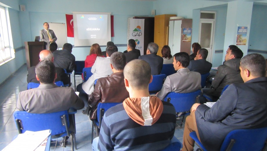 Şanlıurfa Suruç tarım danışmanlarına “Basınçlı Sulama Sistemleri Projelendirme” eğitimi verilmiştir.