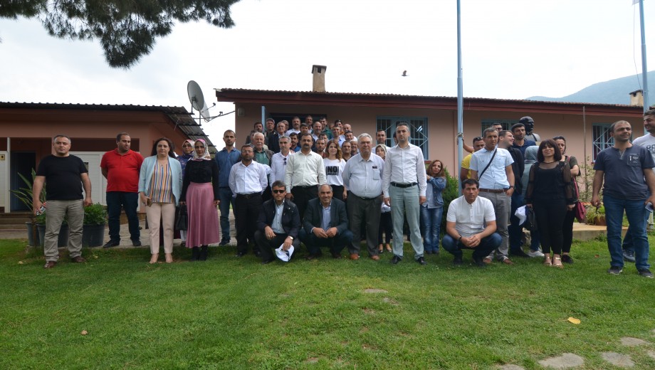 GAP TEYAP kapsamında düzenlenen organizasyon ile çiftçilerimiz “İklim Değişikliği ve Sürdürülebilir Tarım Tedbirleri” konulu panele ve Ekoloji İzmir Fuarı’ na katılım sağlamıştır.